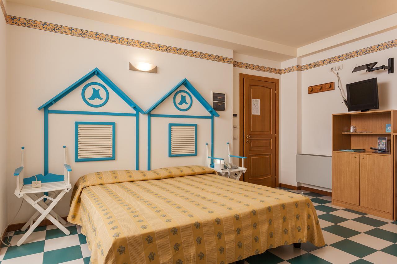 Hotel Resort Marinella Gabicce Mare Extérieur photo